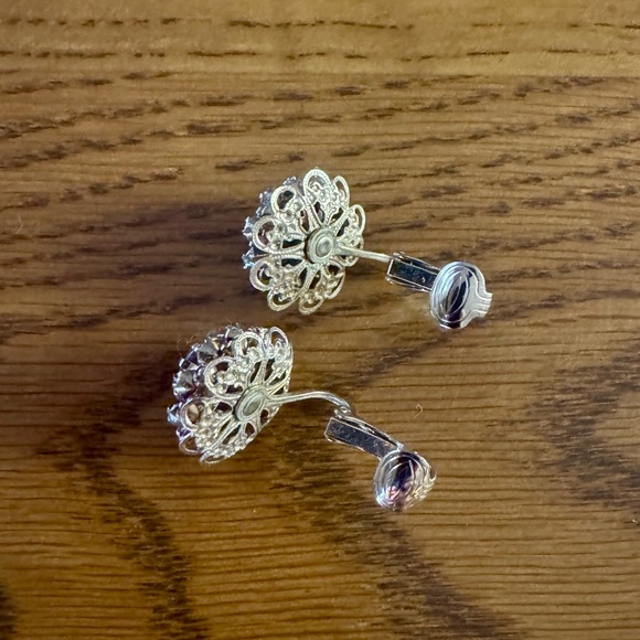 Sarah Coventry Ruby Red Rhinestone Gold Clip-On Earrings | Valentine’s Day ❤️ - Picture 4 of 12